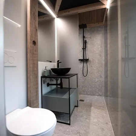 Moon - Tiny House From Callin Wines * Sezana