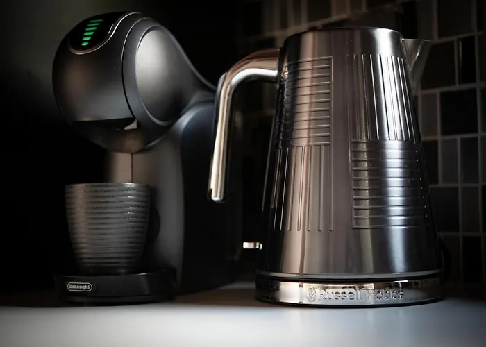 Moon - Tiny House From Callin Wines