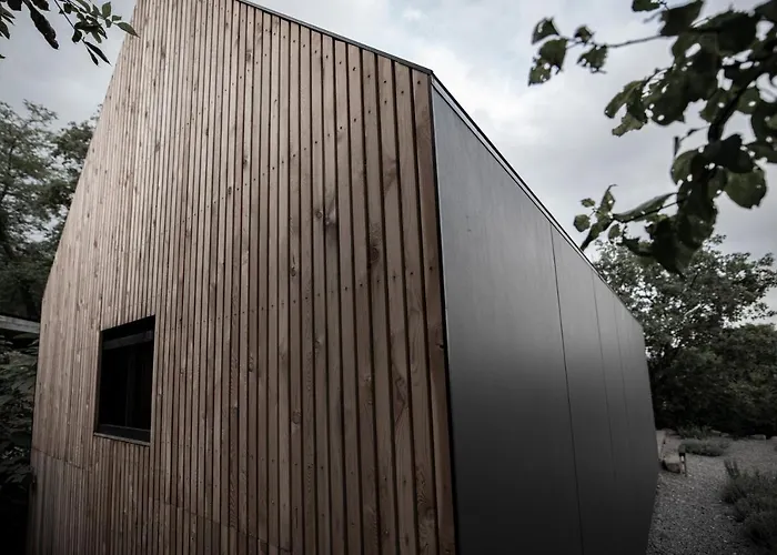 Moon - Tiny House From Callin Wines